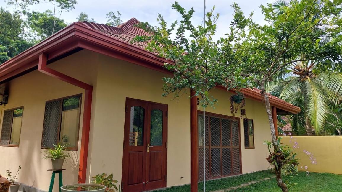 El-Nivasa Villa In Weligama Exteriér fotografie